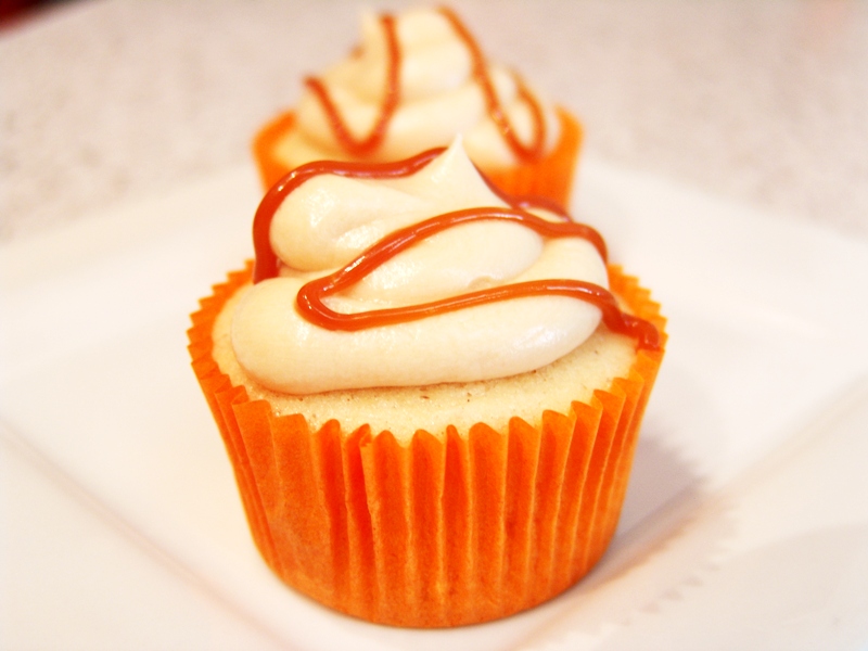 Banana Cupcakes With Caramel Frosting